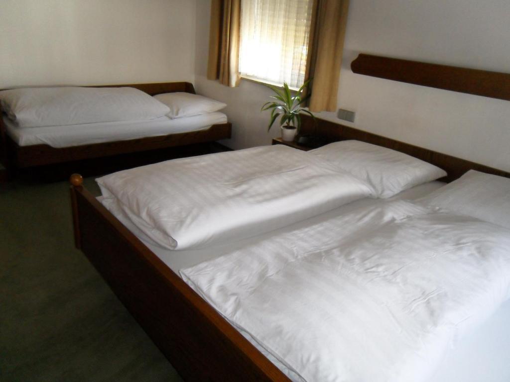 Hotel Gasthof Traube Kernen Rum bild