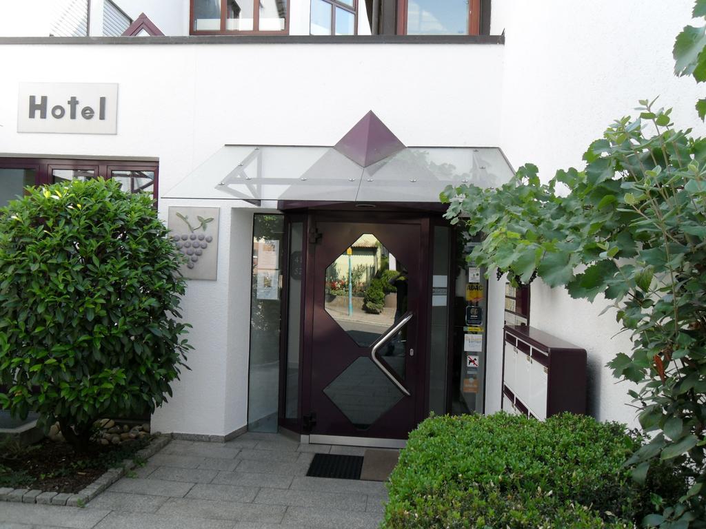 Hotel Gasthof Traube Kernen Exteriör bild