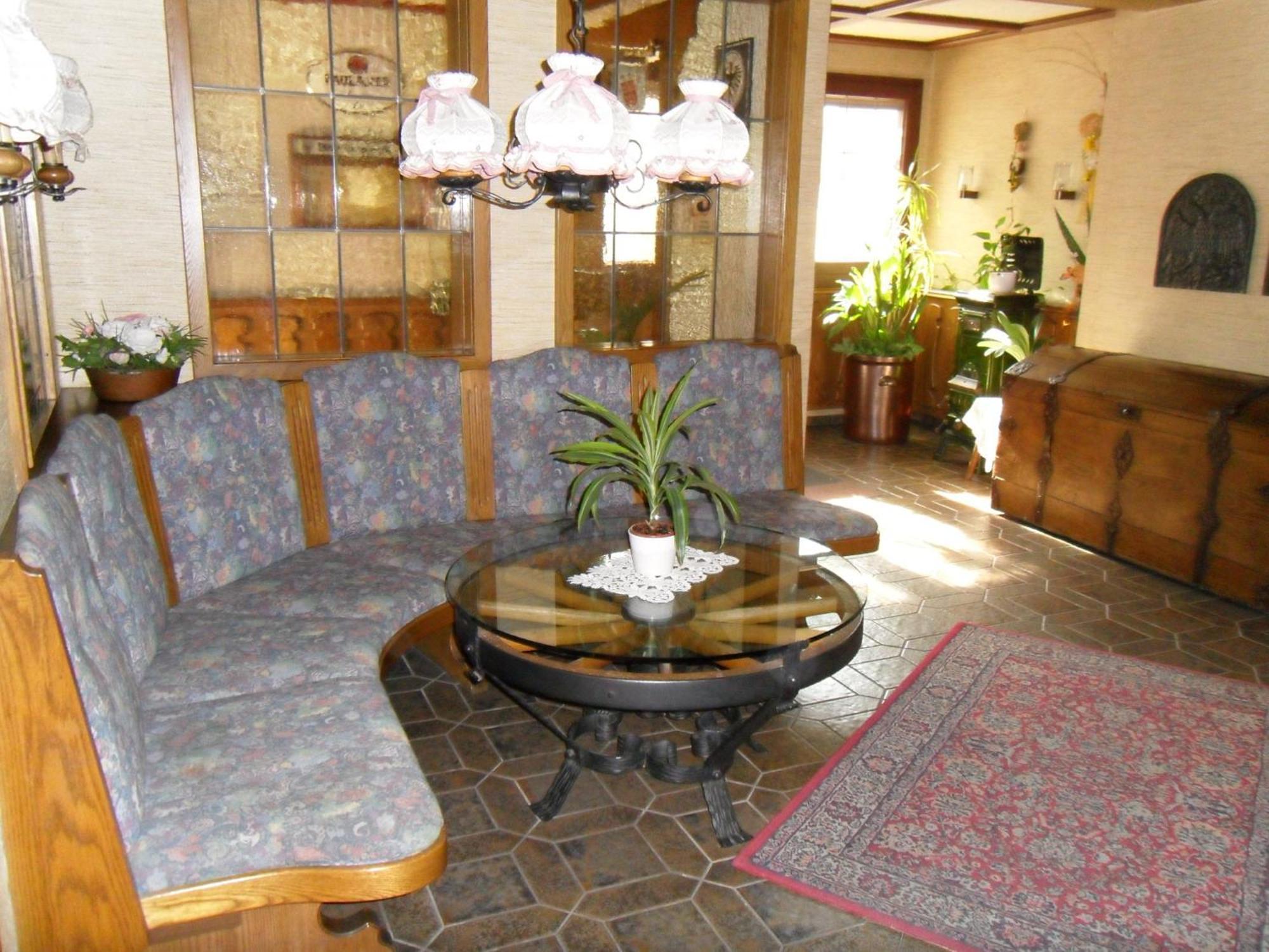 Hotel Gasthof Traube Kernen Exteriör bild