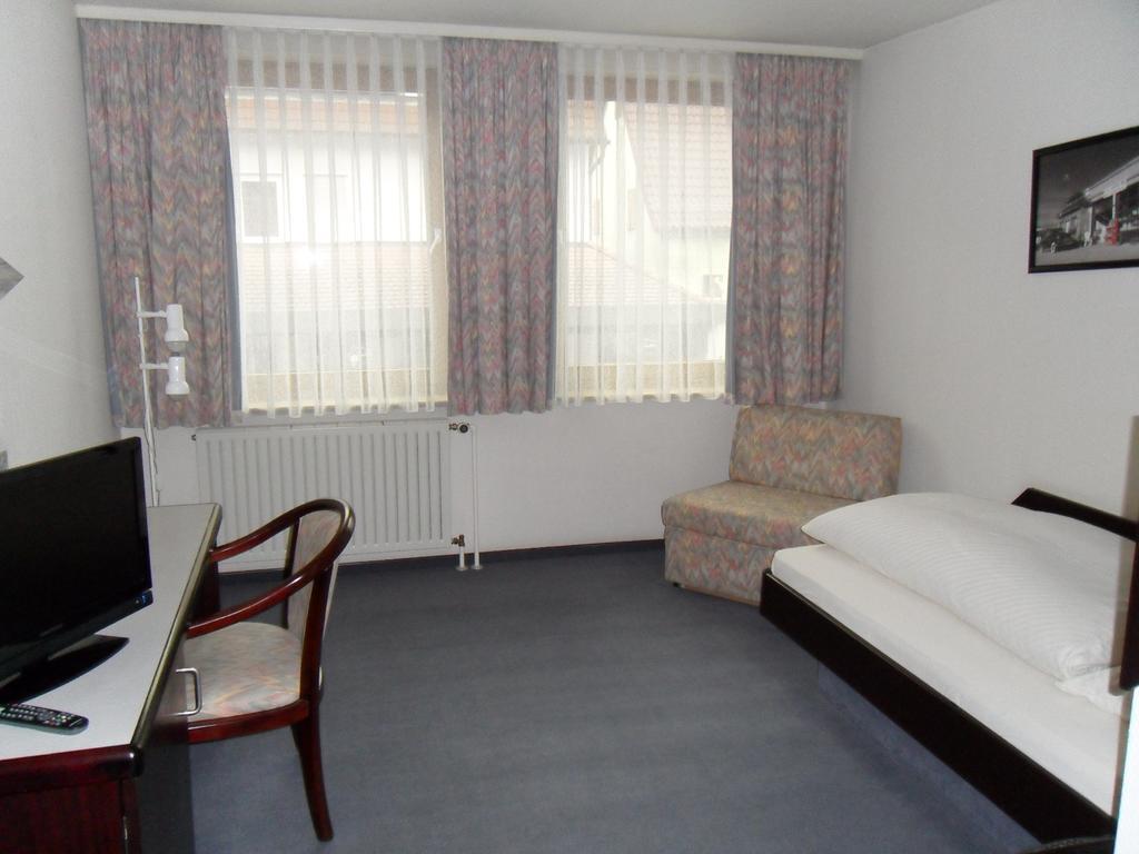 Hotel Gasthof Traube Kernen Exteriör bild