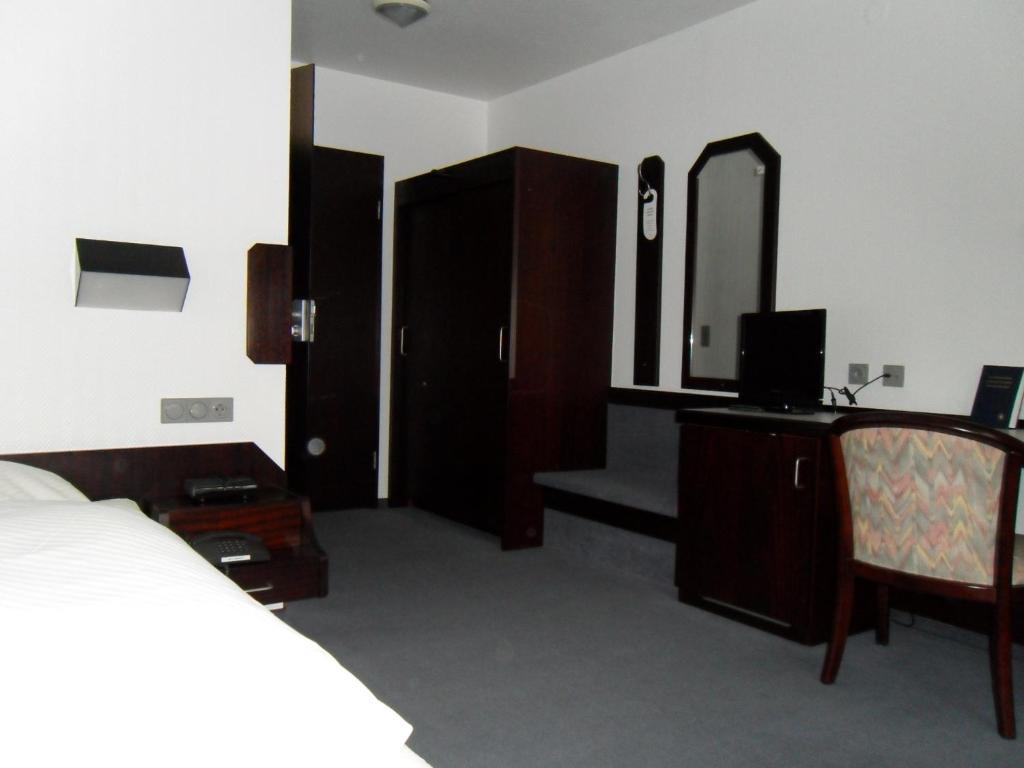Hotel Gasthof Traube Kernen Exteriör bild
